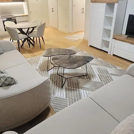 Bw Quartet 708-whit Free Garage Parking *